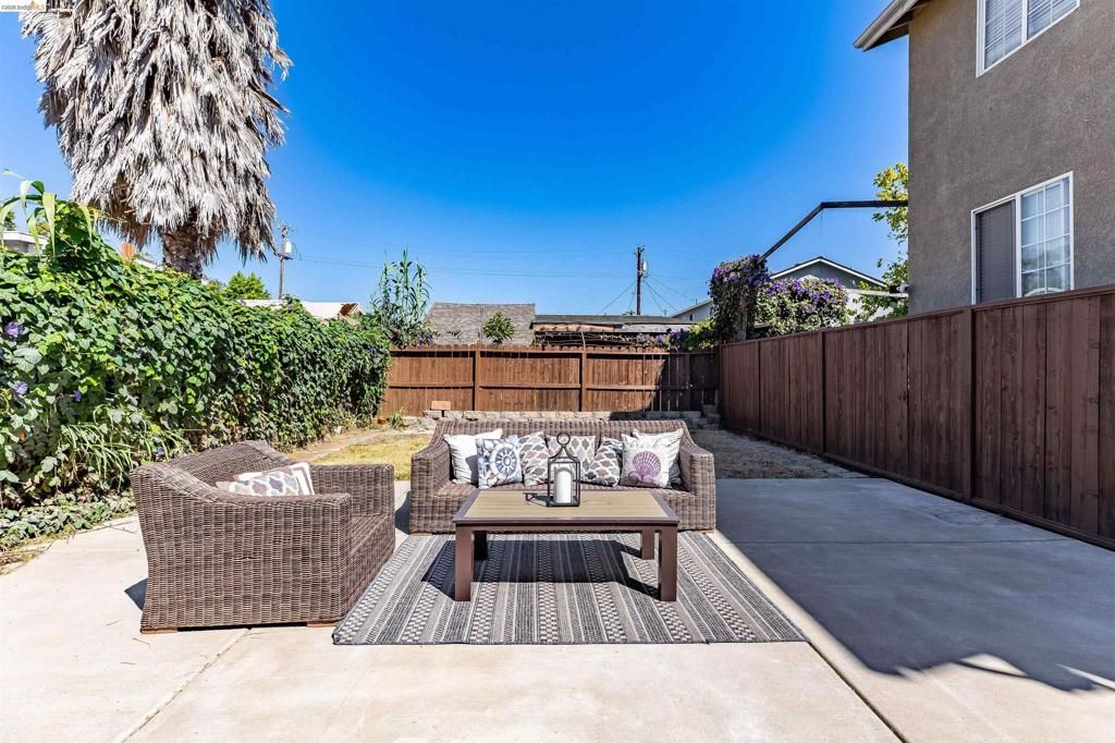 Image 31 of property listing at 2517 79th Ave, Oakland, CA 94605