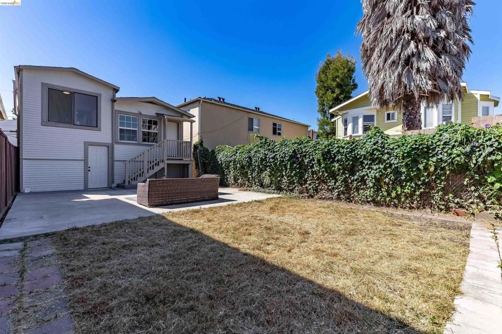 Image 33 of property listing at 2517 79th Ave, Oakland, CA 94605