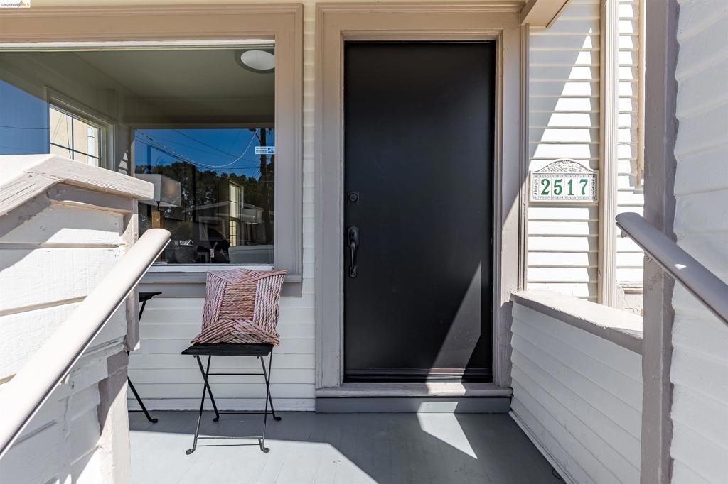 Image 5 of property listing at 2517 79th Ave, Oakland, CA 94605