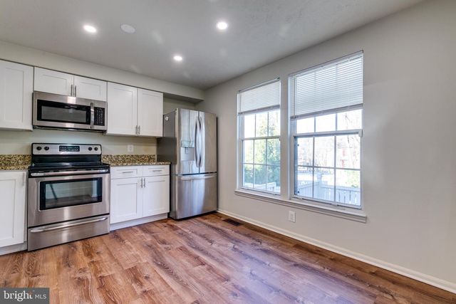 1589 WOODCREST DR, Reston, VA 20194