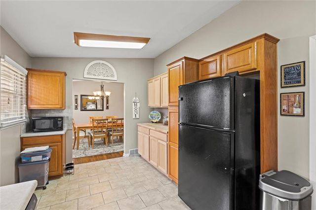 809 Cimarron Trail, Belton, MO 64012