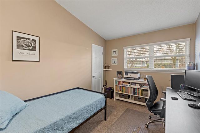 809 Cimarron Trail, Belton, MO 64012