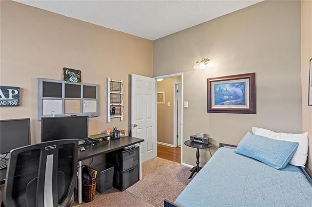 809 Cimarron Trail, Belton, MO 64012