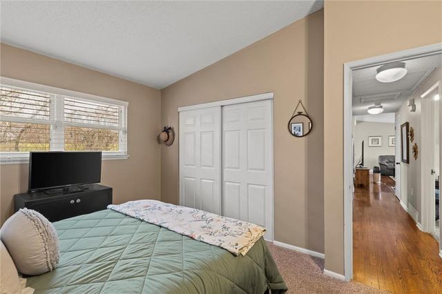 809 Cimarron Trail, Belton, MO 64012