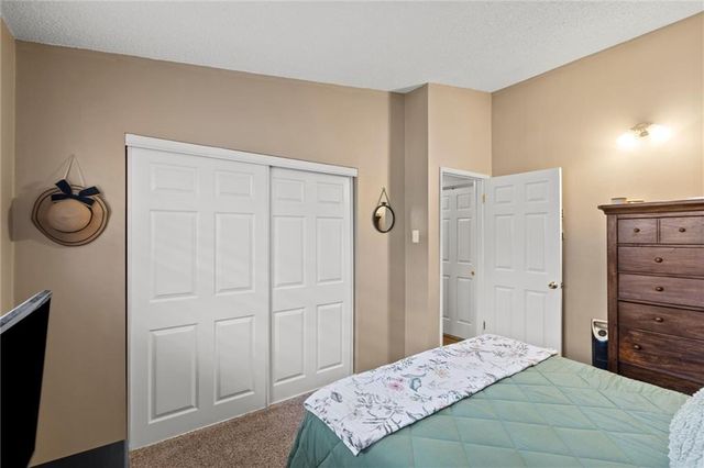 809 Cimarron Trail, Belton, MO 64012