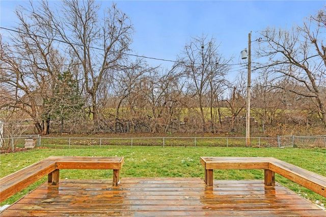 809 Cimarron Trail, Belton, MO 64012