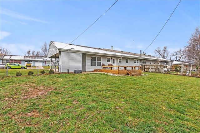 809 Cimarron Trail, Belton, MO 64012