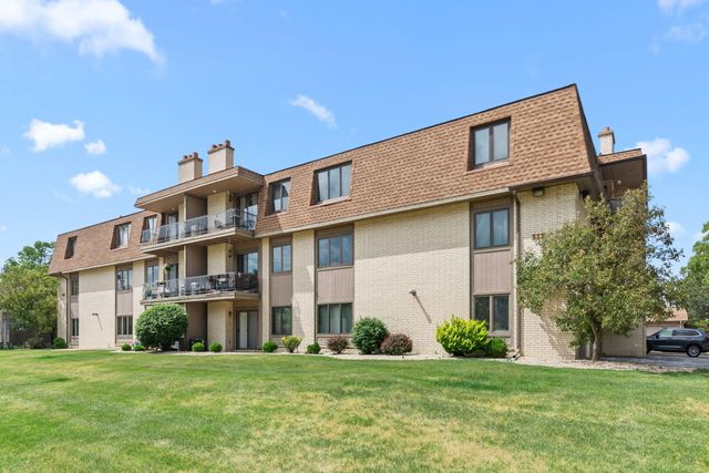 643 South Street 103, Munster, IN 46321