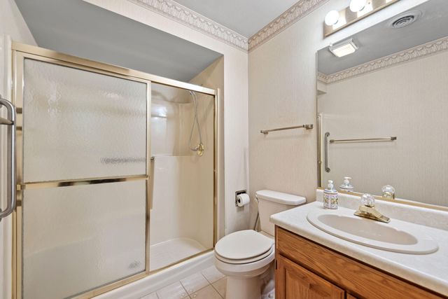 643 South Street 103, Munster, IN 46321