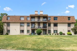 643 South Street 103, Munster, IN 46321