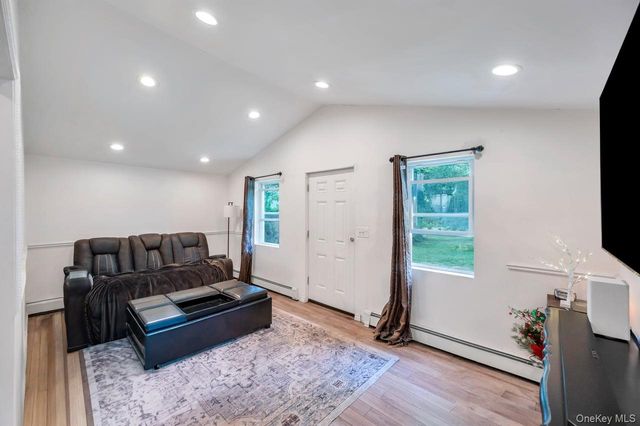 2506 Pond Road, Ronkonkoma, NY 11779