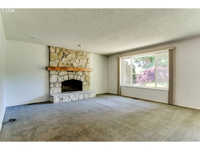 4742 THUNDERBIRD St, Eugene, OR 97404