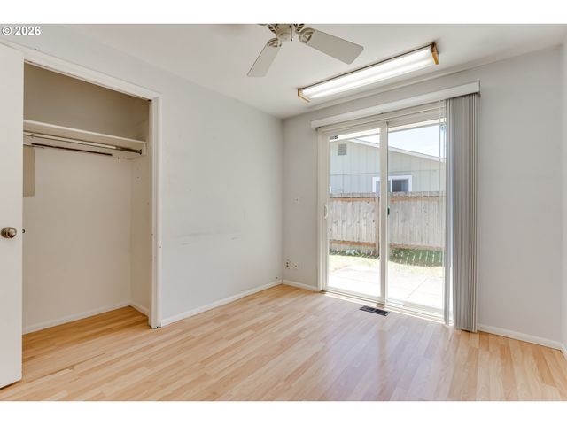 4742 THUNDERBIRD St, Eugene, OR 97404