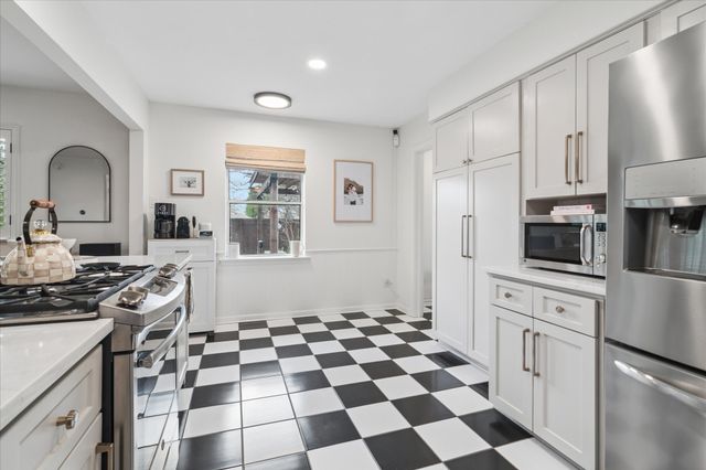 11631 Saxon Street, Dallas, TX 75218