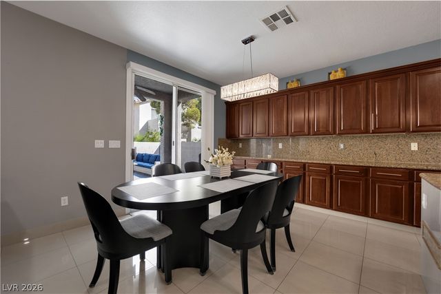 7044 Somera Way, Las Vegas, NV 89113