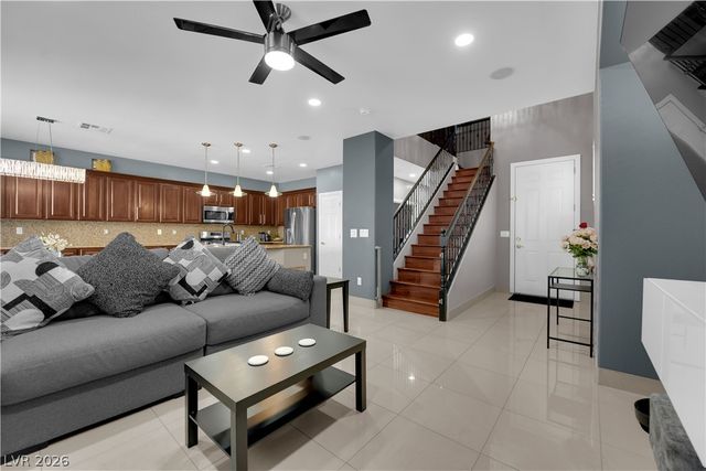 7044 Somera Way, Las Vegas, NV 89113