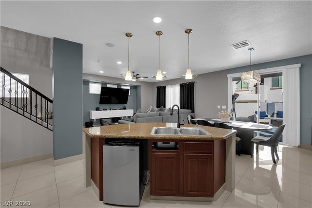 7044 Somera Way, Las Vegas, NV 89113