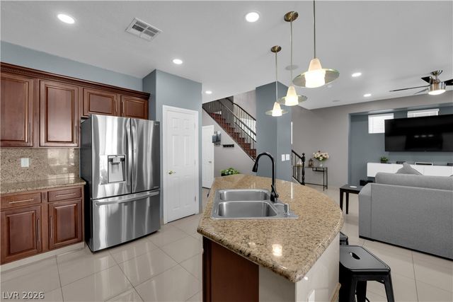 7044 Somera Way, Las Vegas, NV 89113