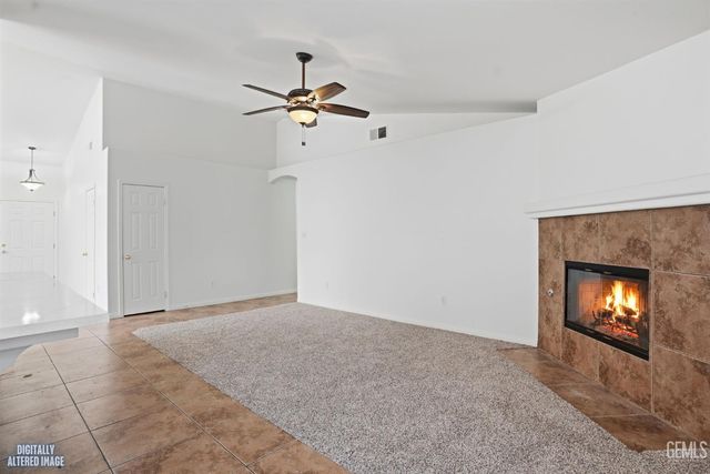 4202 Silver Maple Court, Bakersfield, CA 93313