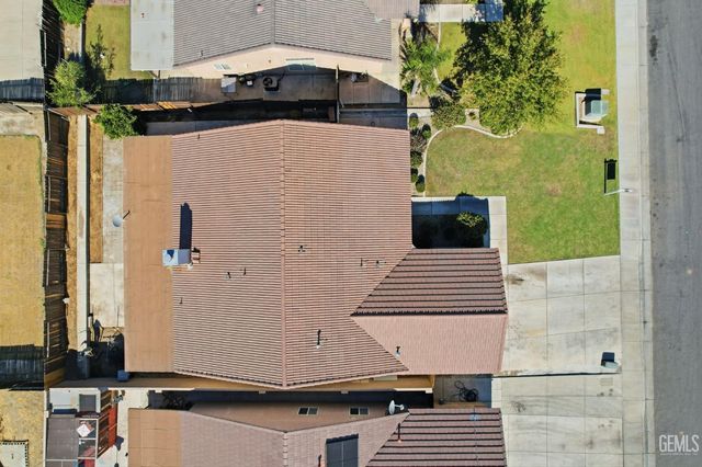 4202 Silver Maple Court, Bakersfield, CA 93313