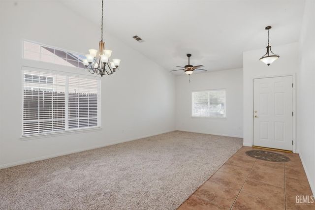 4202 Silver Maple Court, Bakersfield, CA 93313
