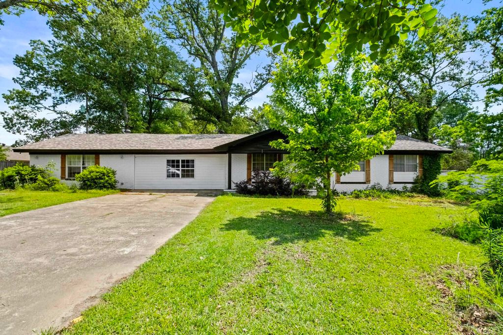 761 Peyton Street, Ward, AR 72176