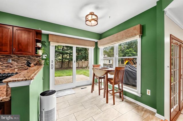 511 PERRY DR., Mount Laurel, NJ 08054