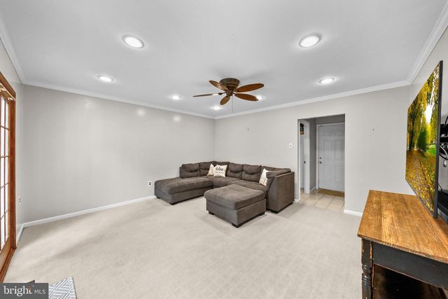 511 PERRY DR., Mount Laurel, NJ 08054