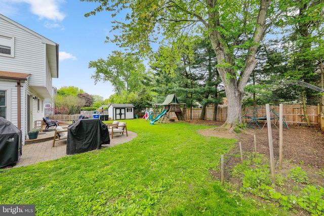 511 PERRY DR., Mount Laurel, NJ 08054