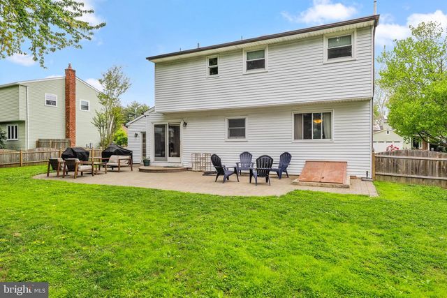 511 PERRY DR., Mount Laurel, NJ 08054