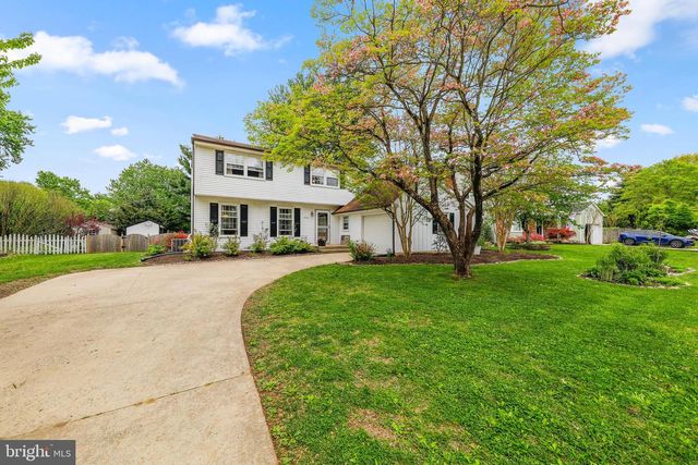 511 PERRY DR., Mount Laurel, NJ 08054