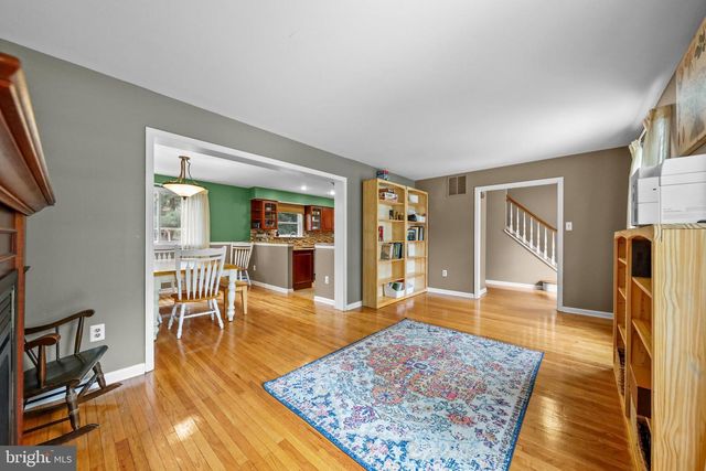 511 PERRY DR., Mount Laurel, NJ 08054