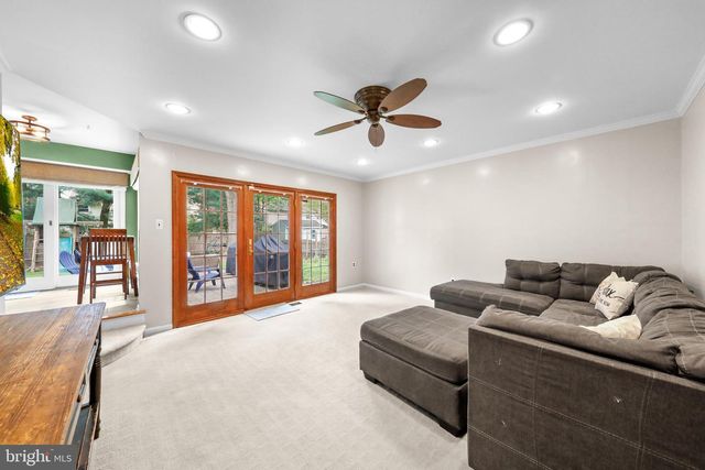 511 PERRY DR., Mount Laurel, NJ 08054