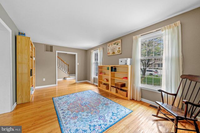 511 PERRY DR., Mount Laurel, NJ 08054