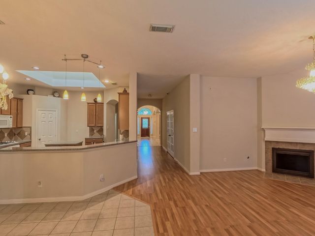 15811 Sandisfield Lane, Houston, TX 77084