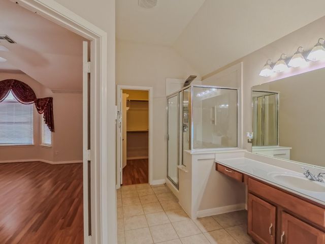 15811 Sandisfield Lane, Houston, TX 77084