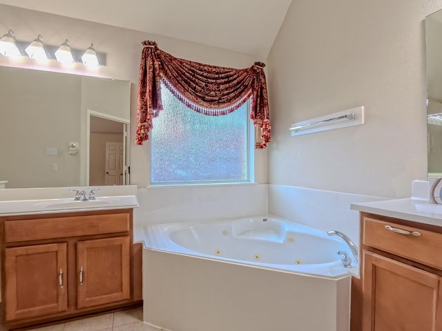 15811 Sandisfield Lane, Houston, TX 77084