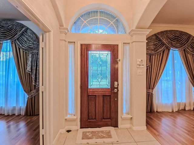 15811 Sandisfield Lane, Houston, TX 77084