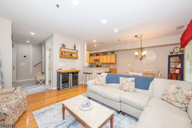 30 Federal Hill Rd 8, Pompton Lakes Boro, NJ 07442