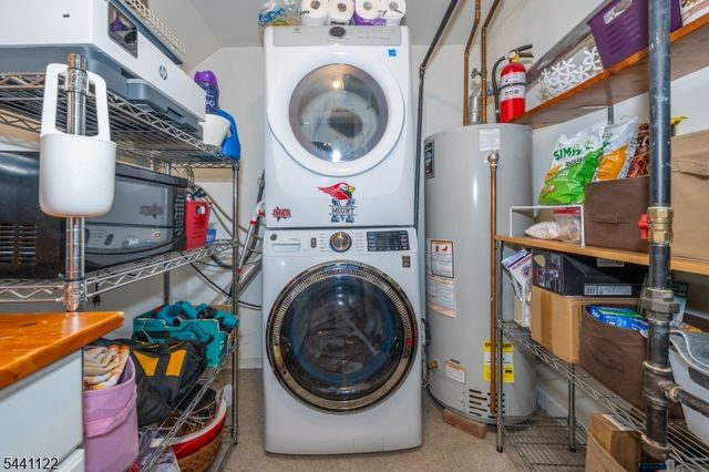 30 Federal Hill Rd 8, Pompton Lakes Boro, NJ 07442