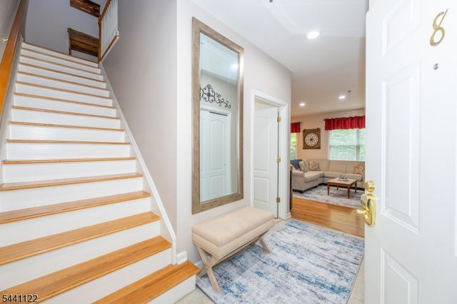 30 Federal Hill Rd 8, Pompton Lakes Boro, NJ 07442