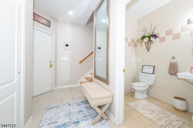 30 Federal Hill Rd 8, Pompton Lakes Boro, NJ 07442