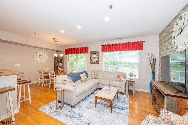 30 Federal Hill Rd 8, Pompton Lakes Boro, NJ 07442