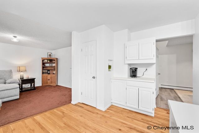 721 CREIGHTON ST, Cheyenne, WY 82009