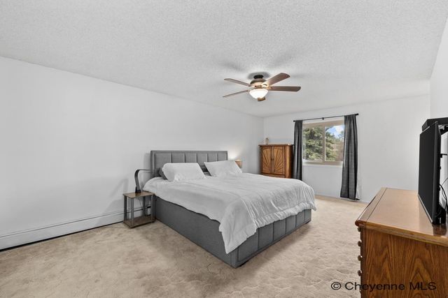 721 CREIGHTON ST, Cheyenne, WY 82009