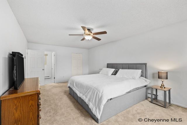 721 CREIGHTON ST, Cheyenne, WY 82009