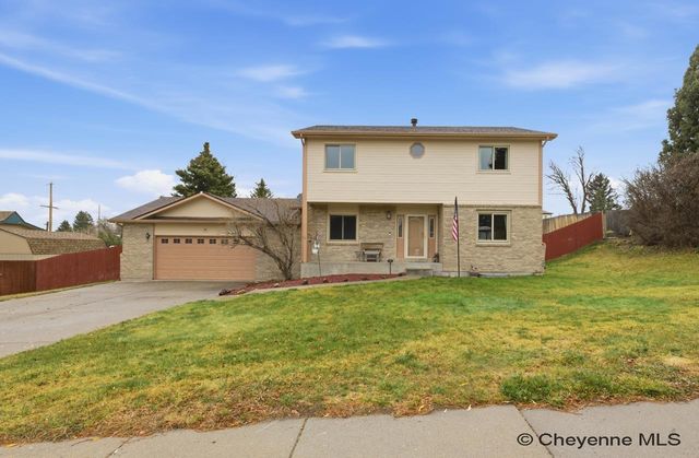 721 CREIGHTON ST, Cheyenne, WY 82009