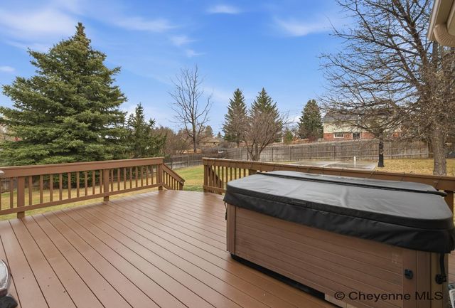 721 CREIGHTON ST, Cheyenne, WY 82009