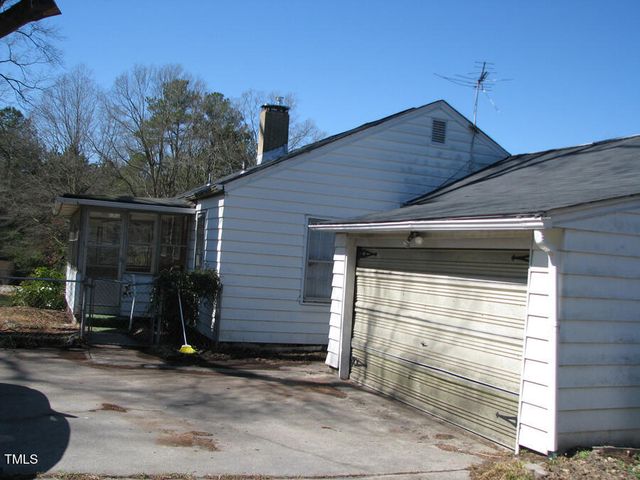 2206 E Club Boulevard, Durham, NC 27704