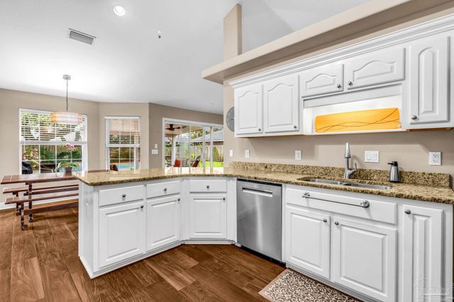 5357 Galberry Ln, Gulf Breeze, FL 32563